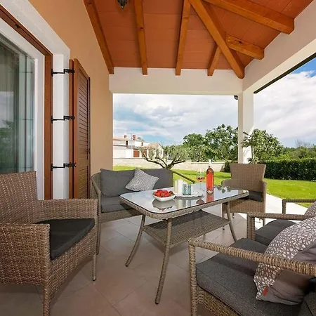 Muskovic Ferienhaus *