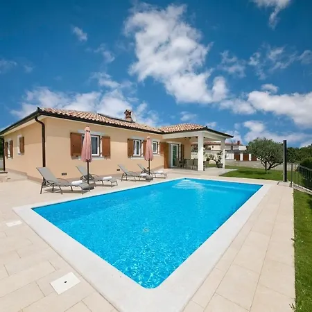 Muskovic Ferienhaus *