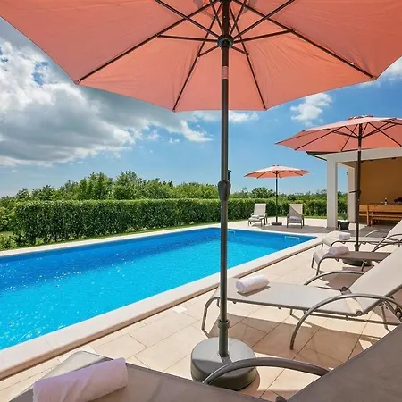 Muskovic Ferienhaus *