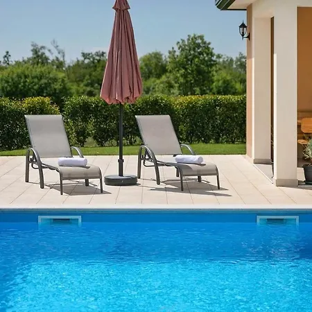 Muskovic Ferienhaus *